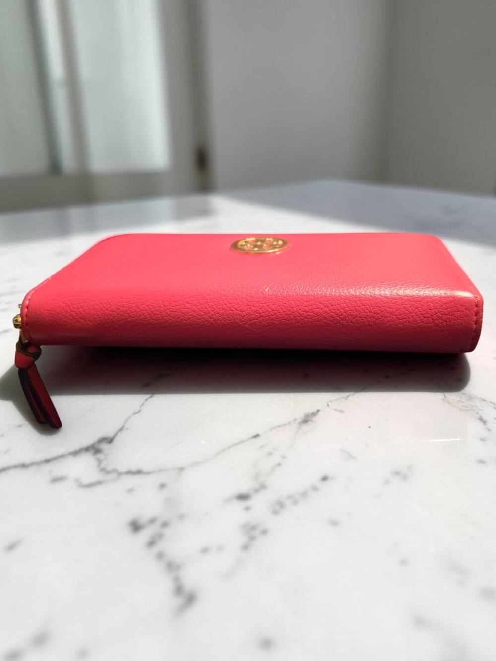 Tory Burch Pink Zip-Around Leather Wallet - Picture 3 of 5